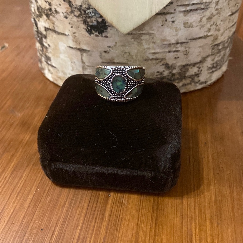 LIA SOPHIA SILVER TONE ABALONE
RING - Size 6